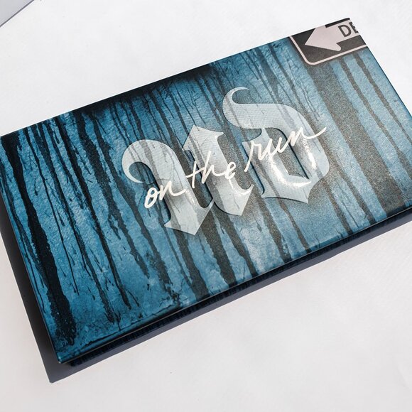 Urban Decay On The Run Detour mini eyeshadow palette - Picture 4 of 5